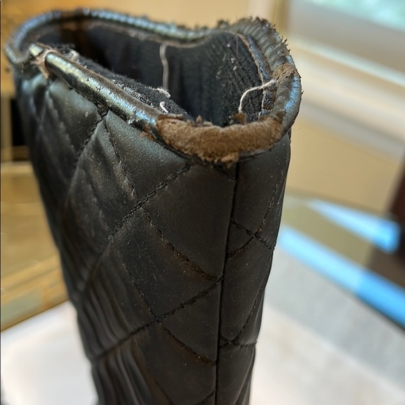 Boots - Picture 3 of 8